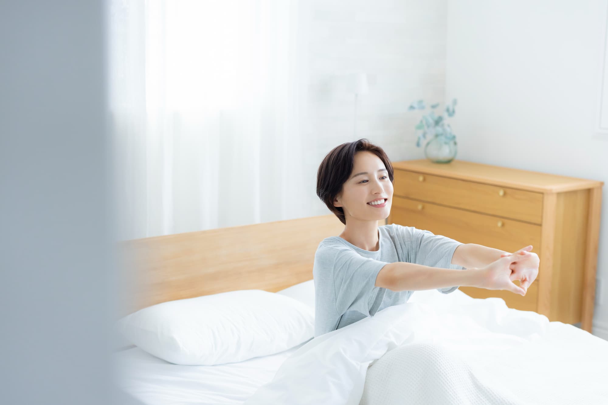 目が覚めた女性