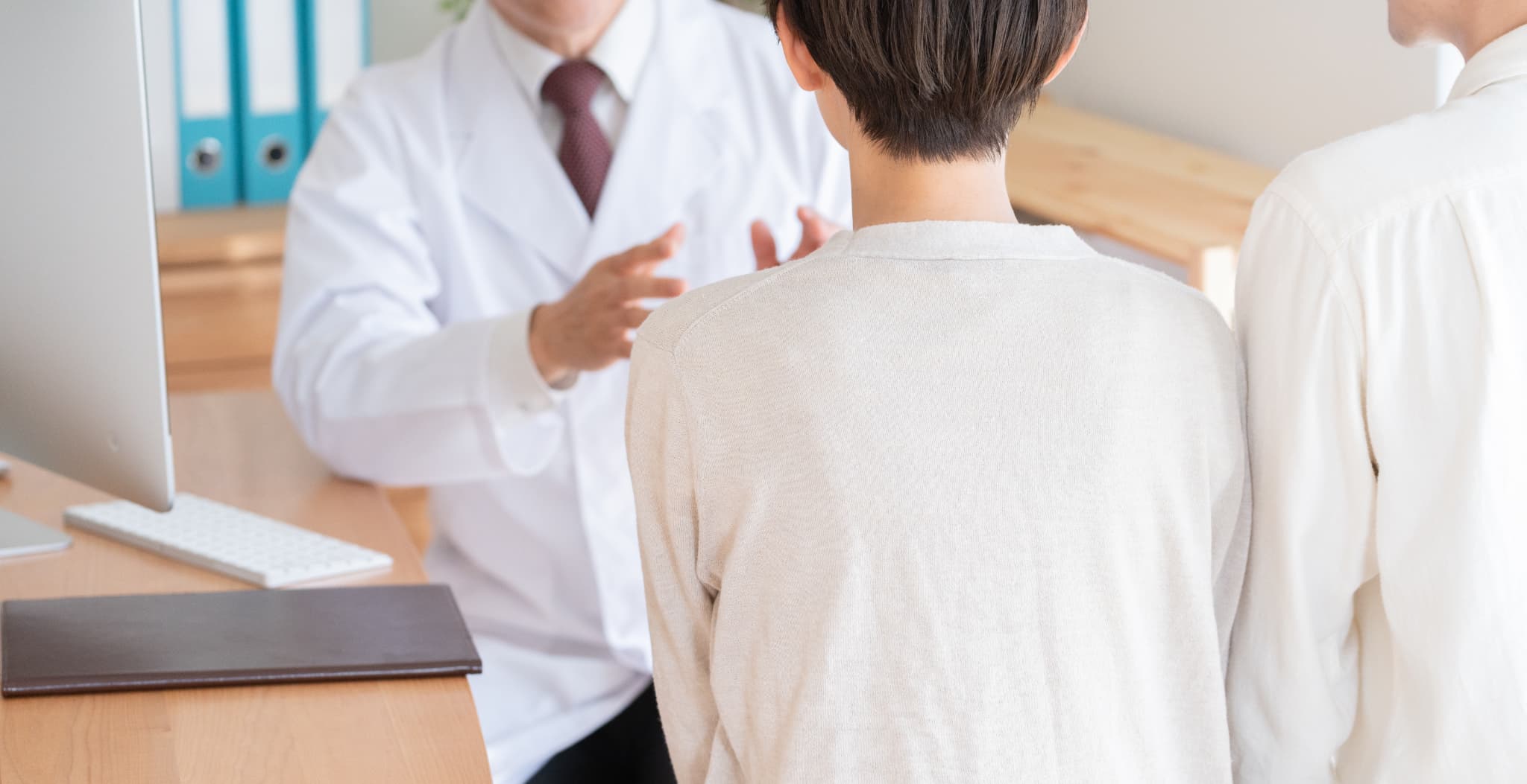 不妊治療を行う夫婦