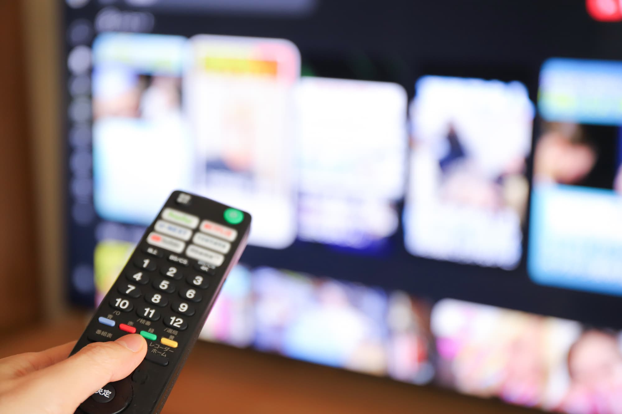 テレビを見る様子