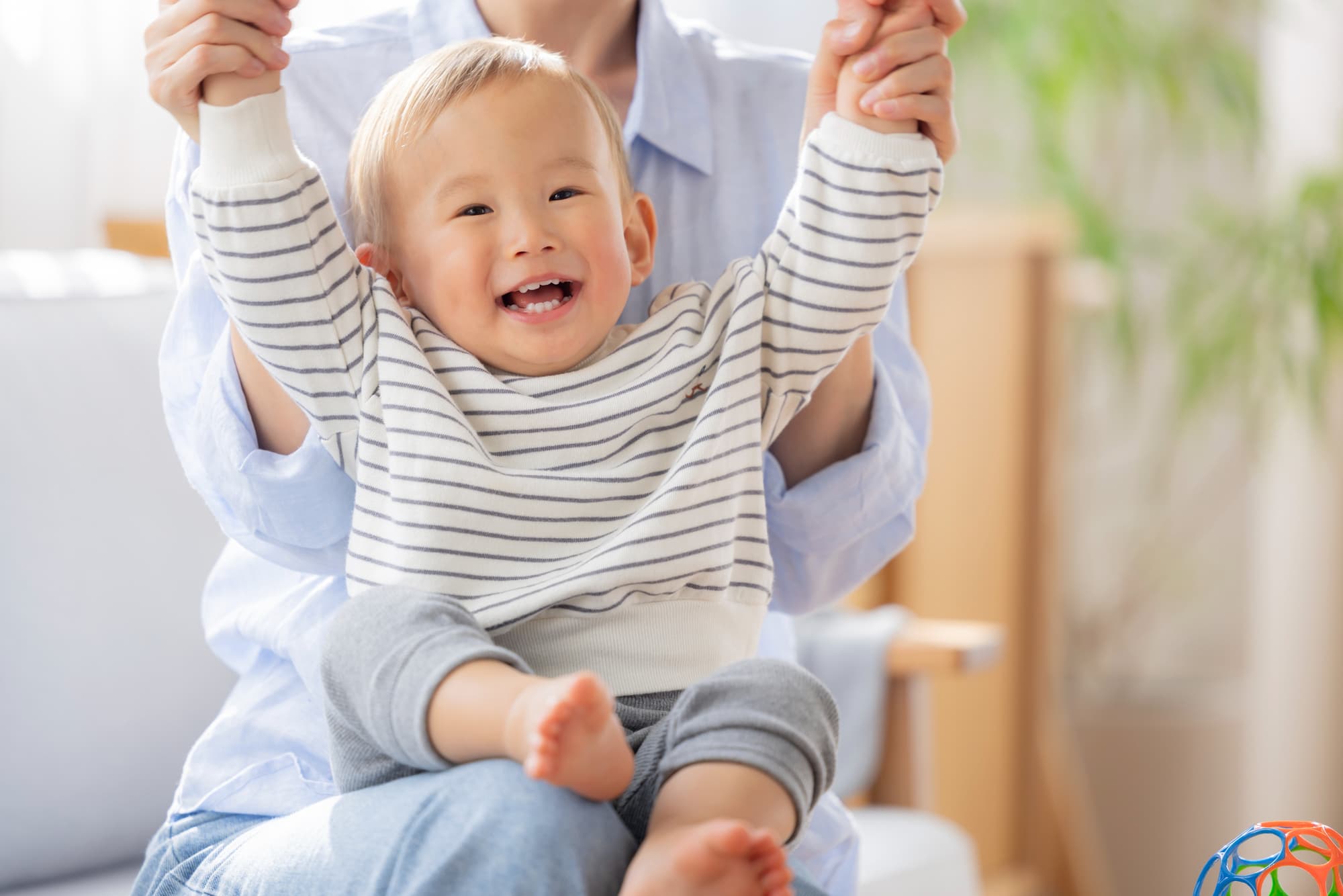 歯が生えた乳児