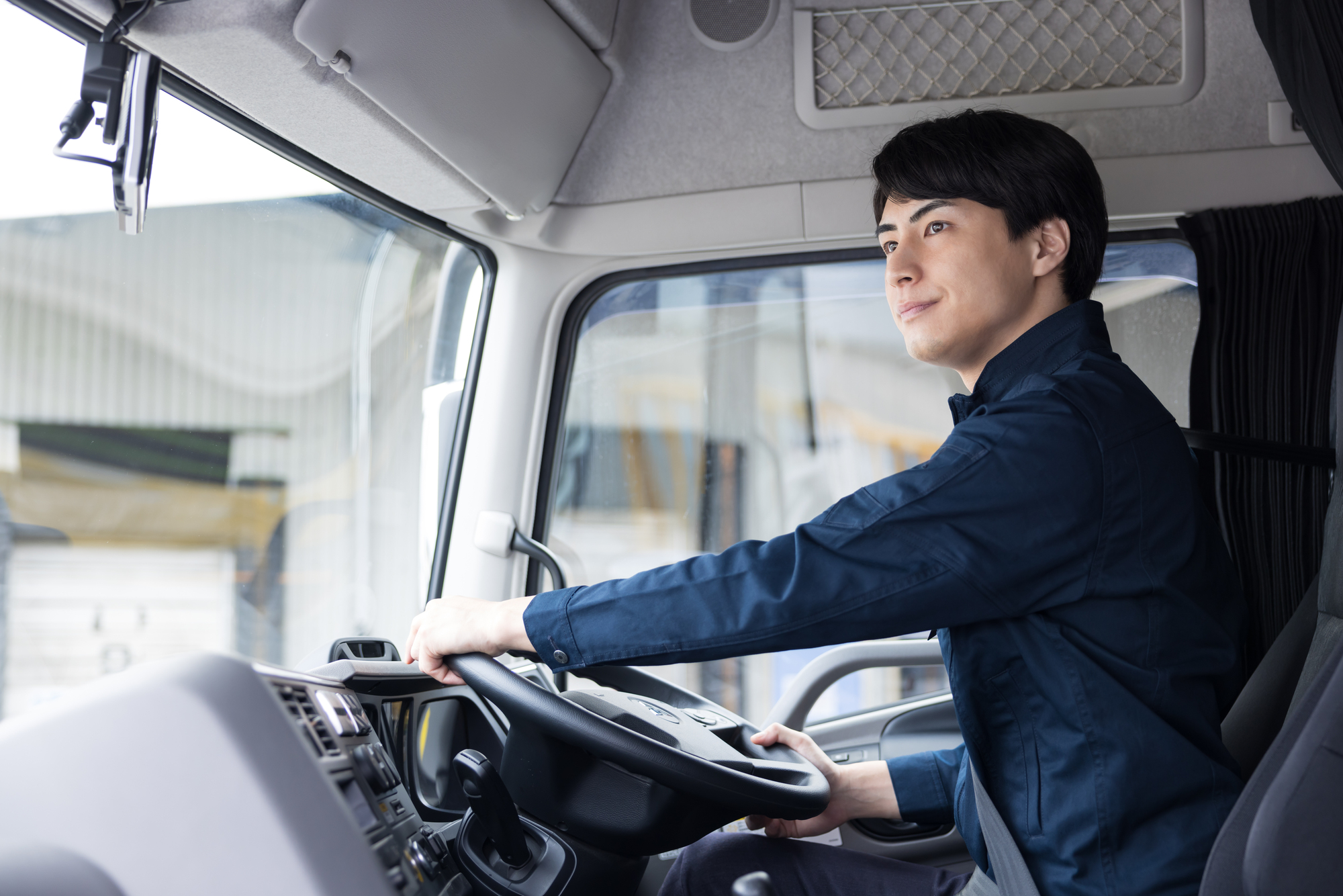長距離ドライバーの男性