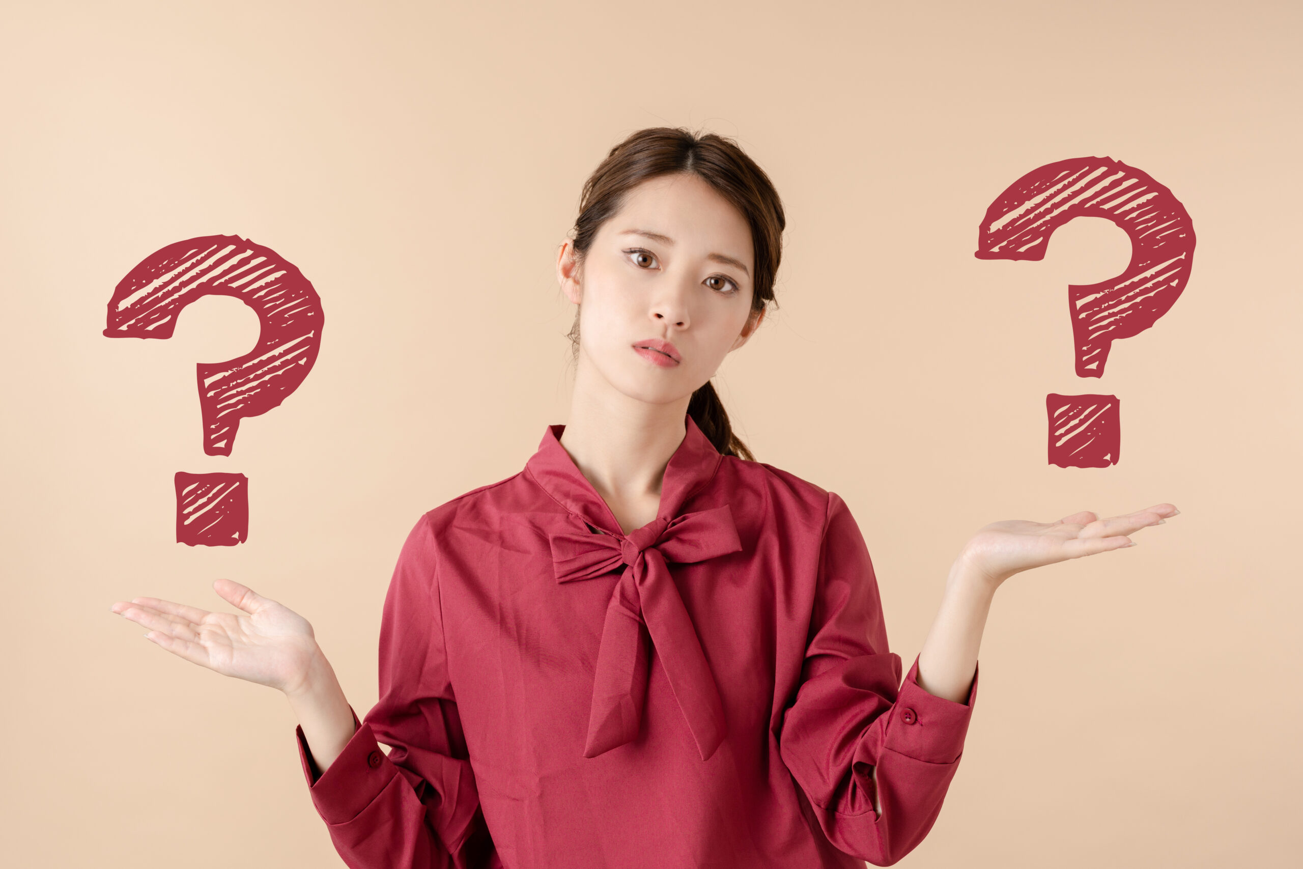 フランスと日本を比較している女性