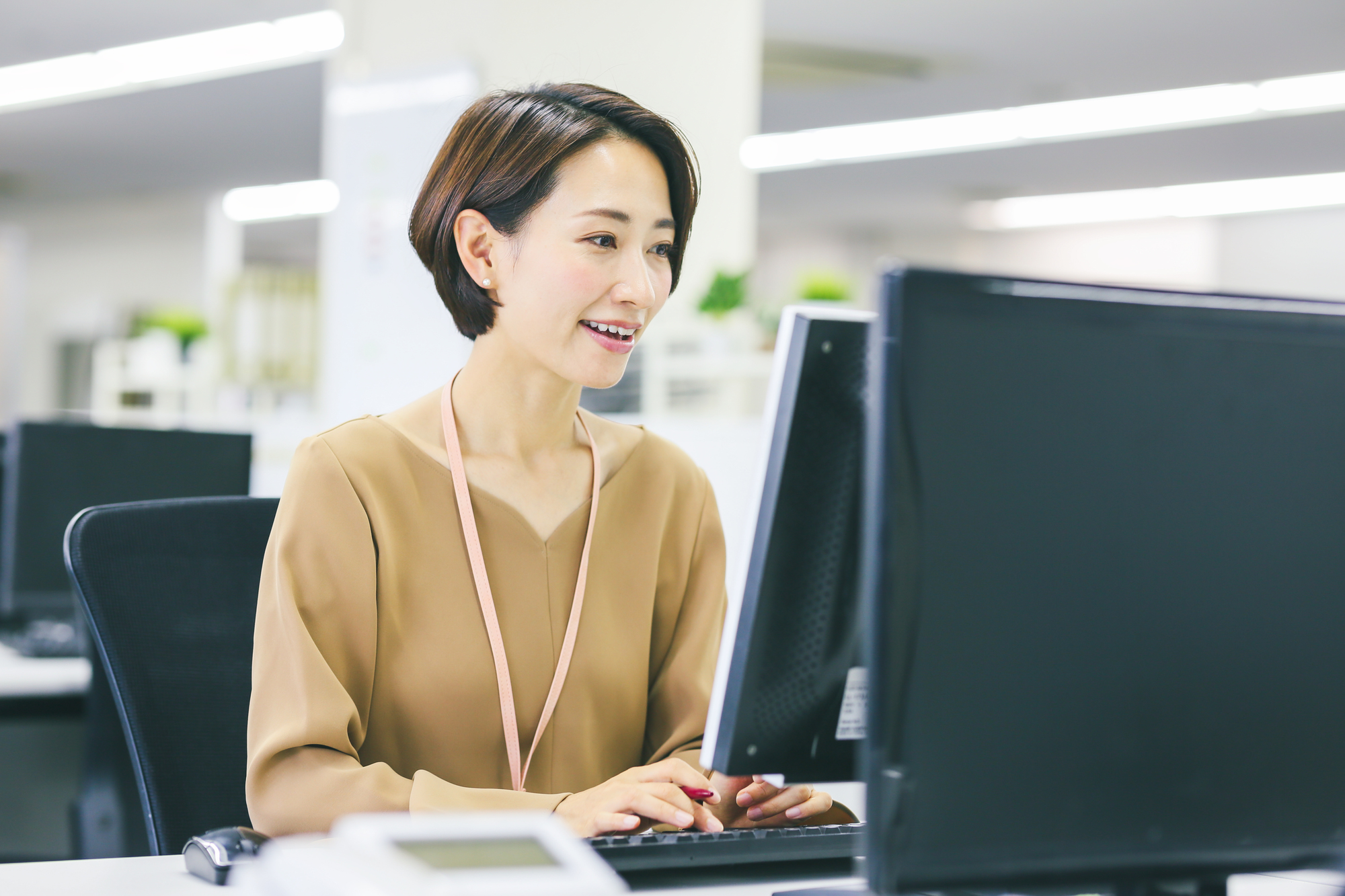 デスクワーカーの女性