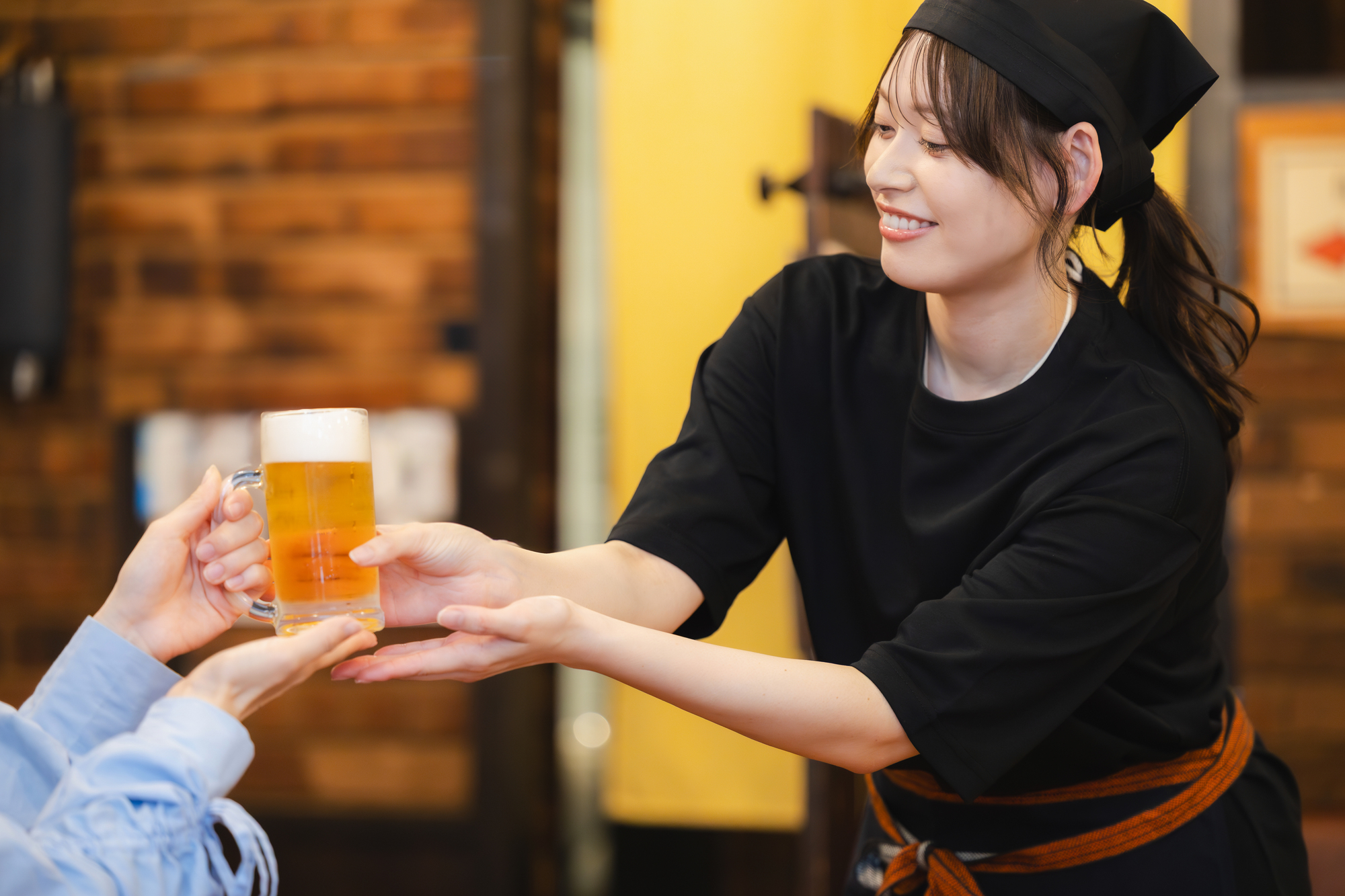 飲食業で働く女性