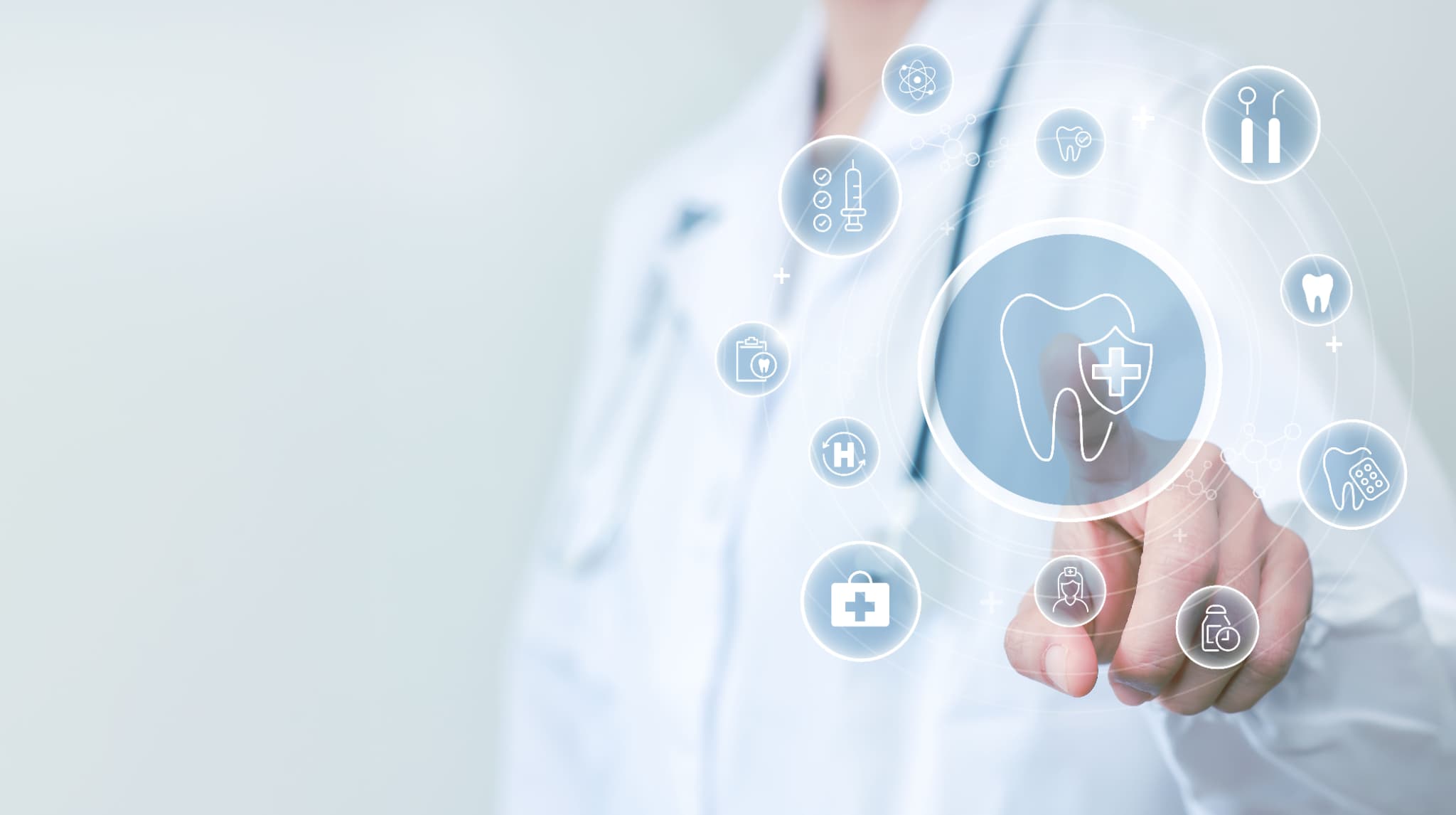 トータルケアを提案する歯科医師のイメージ