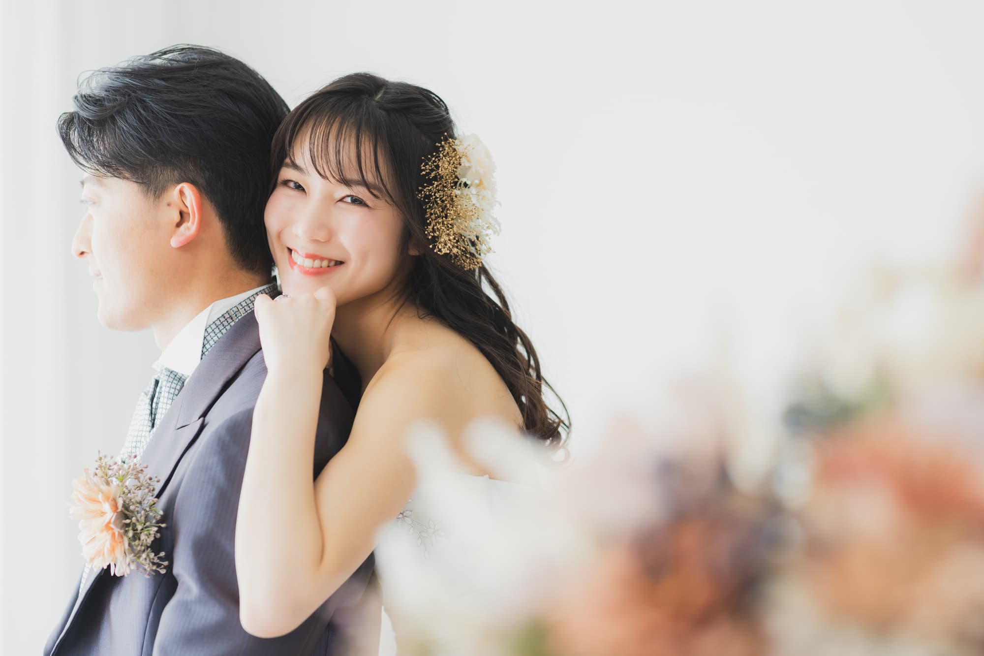 結婚式を迎えた花嫁姿の女性