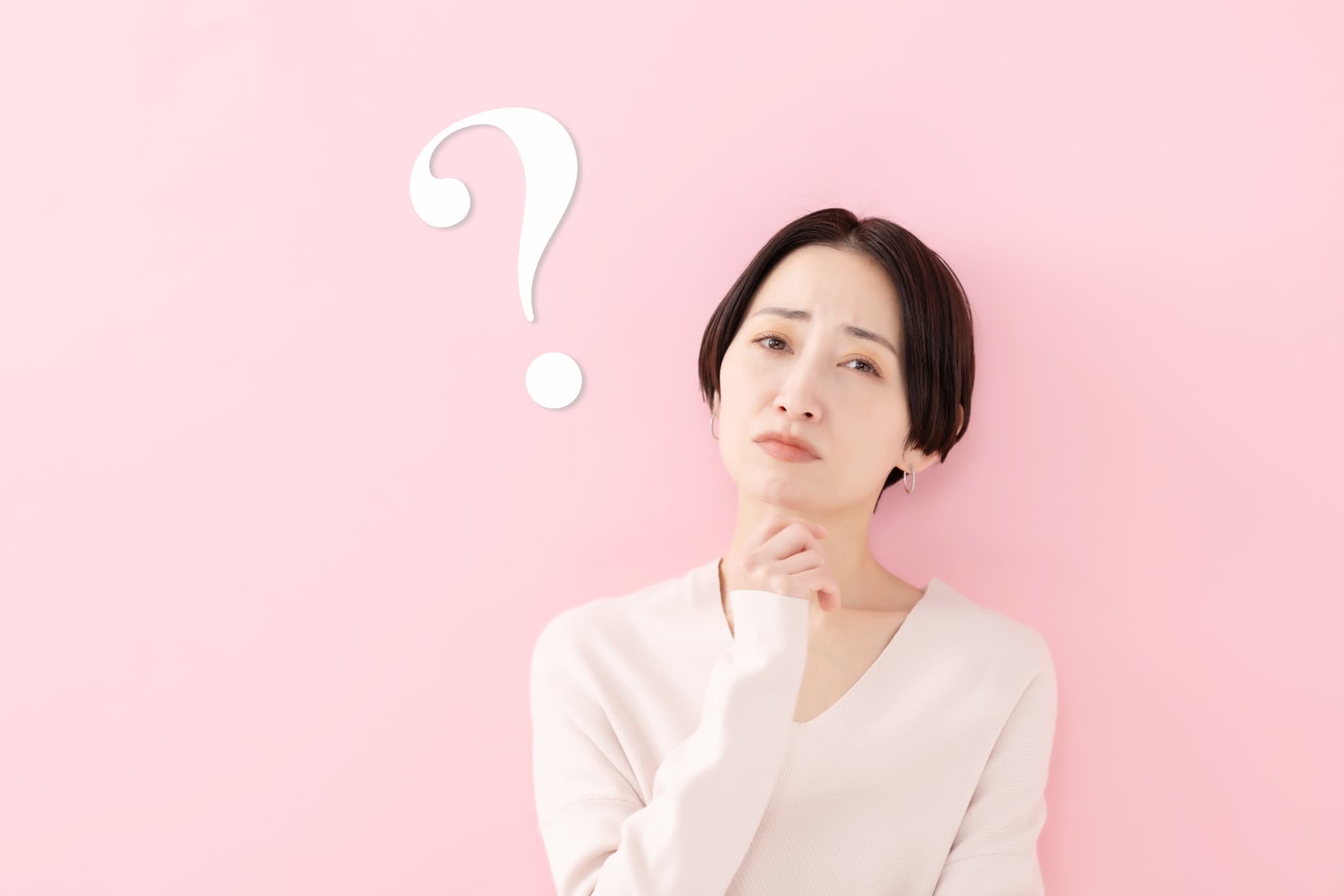 悩む女性