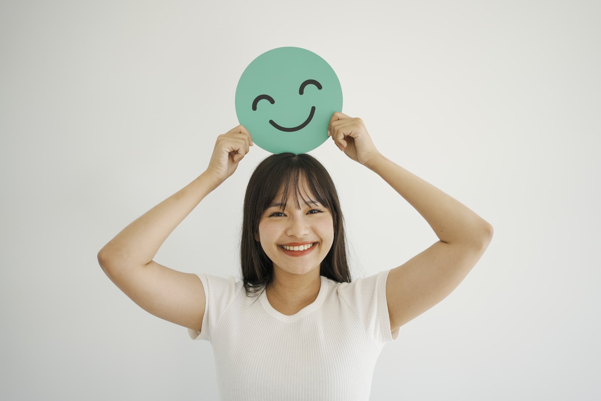 嚙み合わせ治療を経て笑顔になった女性